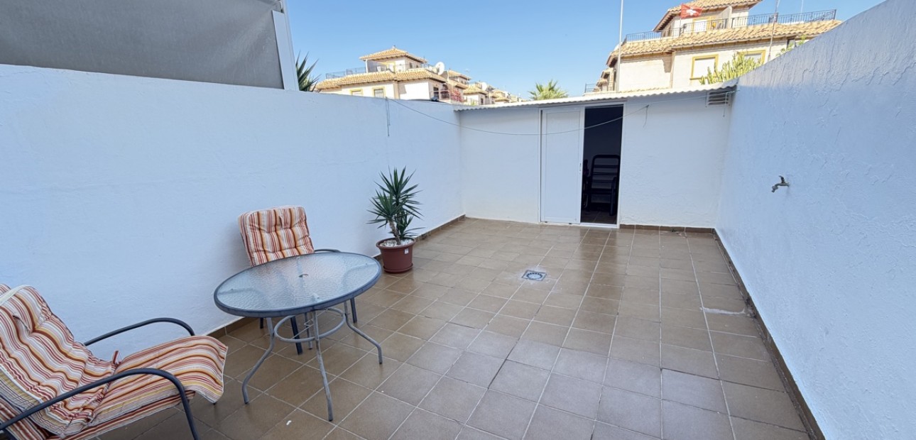 Venta - Adosado -
Orihuela Costa - La Zenia