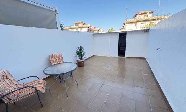 Venta - Adosado -
Orihuela Costa - La Zenia