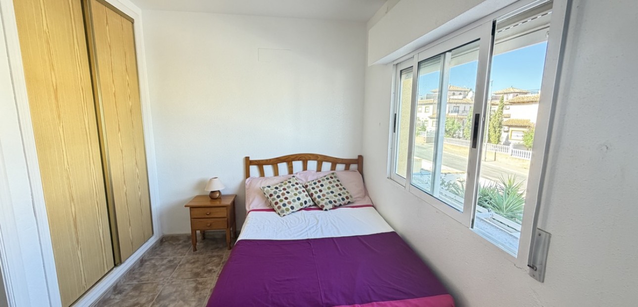 Venta - Adosado -
Orihuela Costa - La Zenia