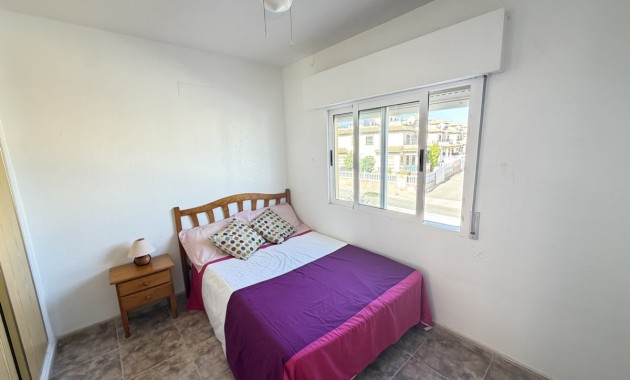 Venta - Adosado -
Orihuela Costa - La Zenia