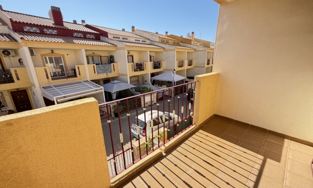 Venta - Adosado -
Orihuela Costa - La Zenia