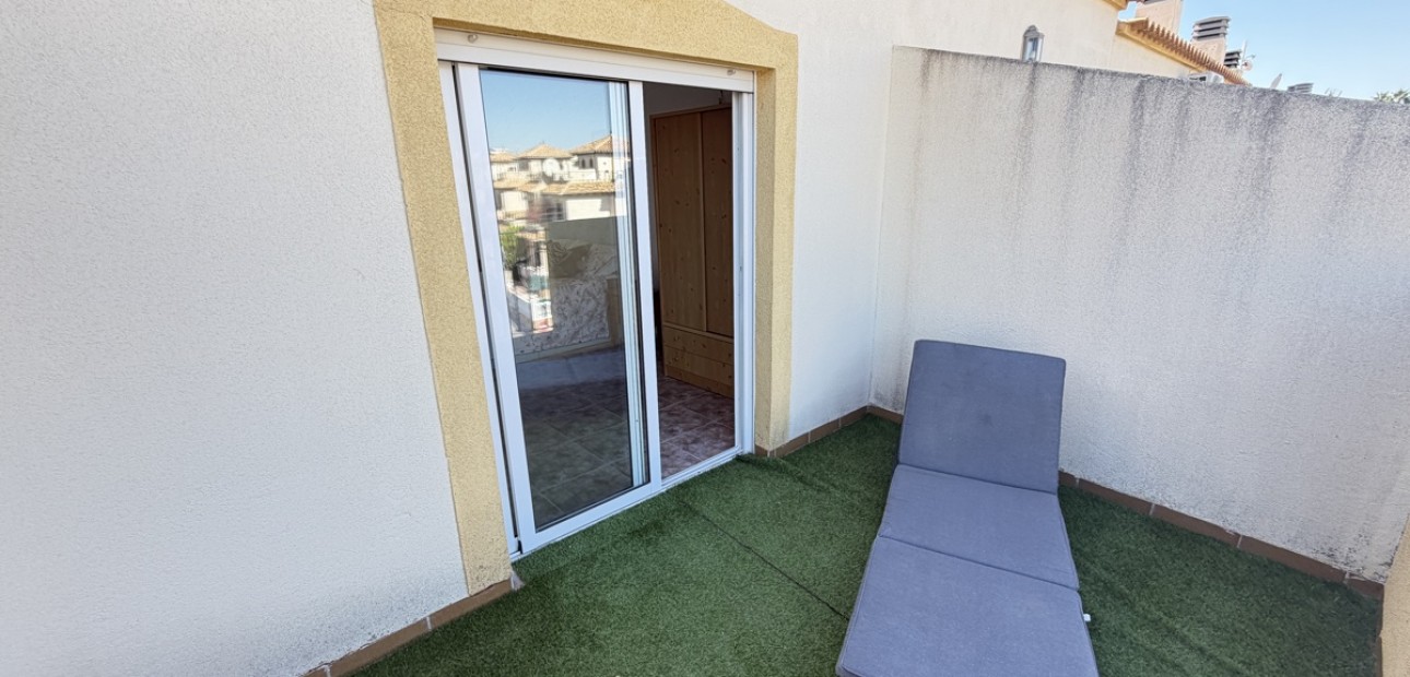 Venta - Adosado -
Orihuela Costa - La Zenia