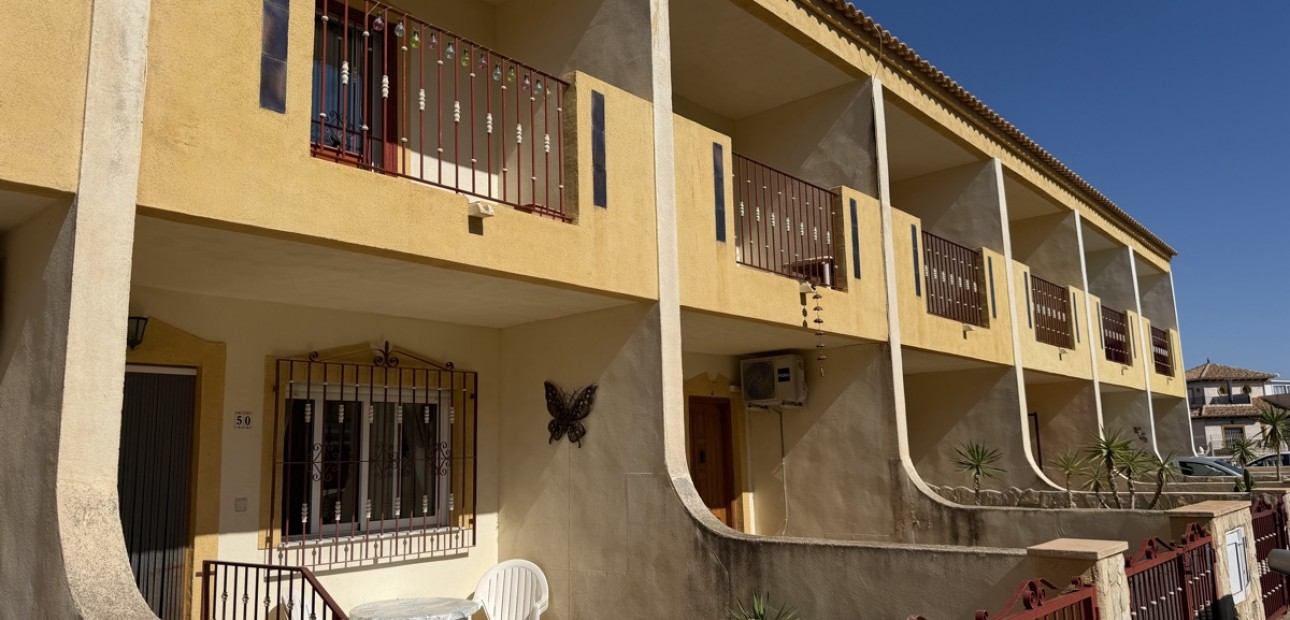 Venta - Adosado -
Orihuela Costa - La Zenia