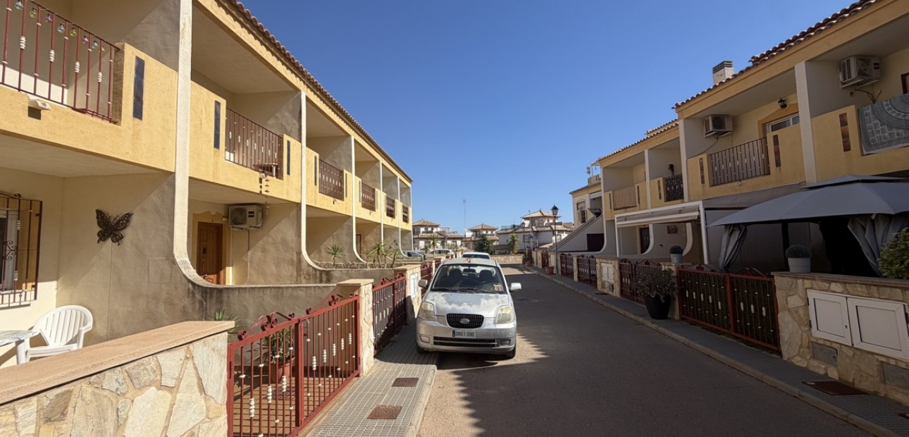 Venta - Adosado -
Orihuela Costa - La Zenia