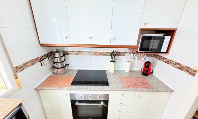 Venta - Apartamento / piso -
Los Montesinos - La Herrada