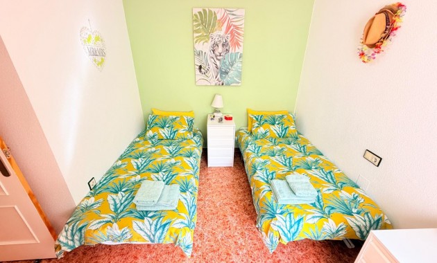 Venta - Apartamento / piso -
Los Montesinos - La Herrada