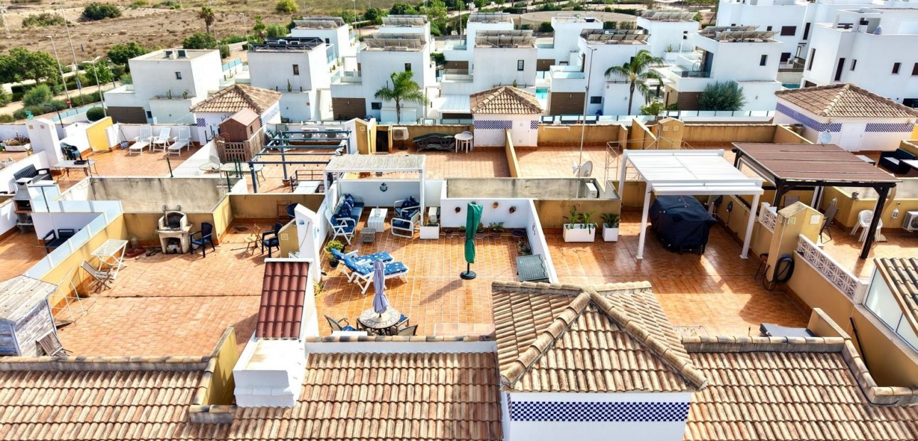 Venta - Apartamento / piso -
Los Montesinos - La Herrada