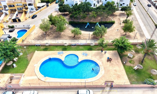 Venta - Apartamento / piso -
Los Montesinos - La Herrada