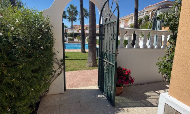 Herverkoop - Villa -
Ciudad Quesada - Doña Pena