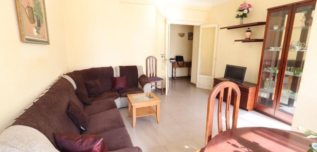 Herverkoop - Appartement / flat -
Torrevieja - Centro