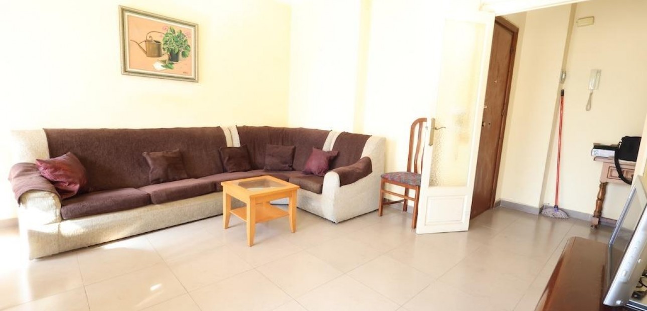 Herverkoop - Appartement / flat -
Torrevieja - Centro