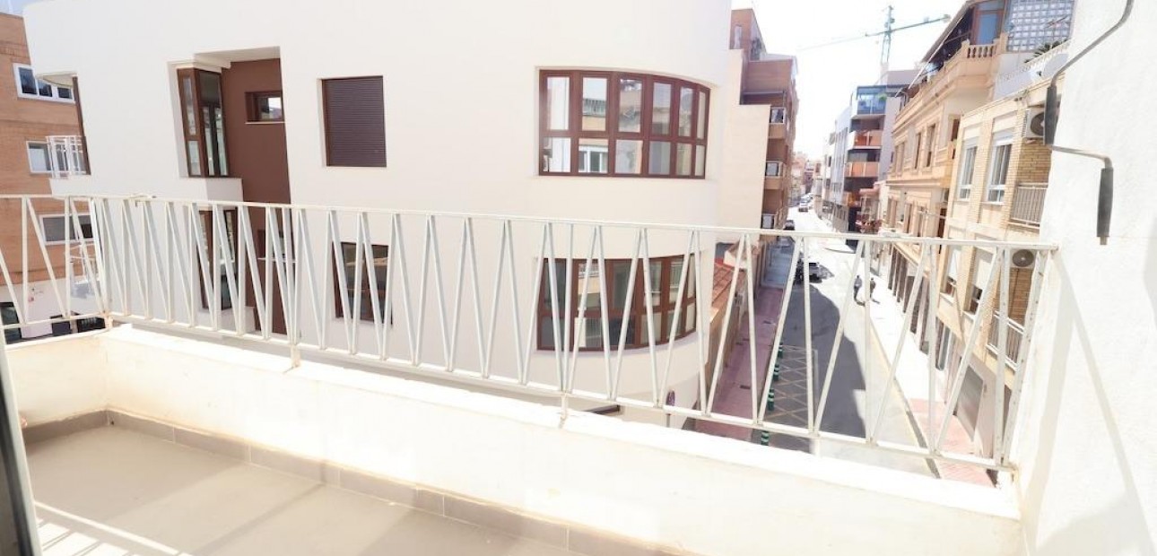 Herverkoop - Appartement / flat -
Torrevieja - Centro