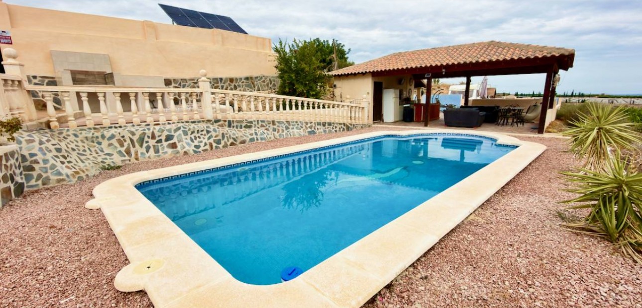 Sale - Finca / Country Property -
La Murada