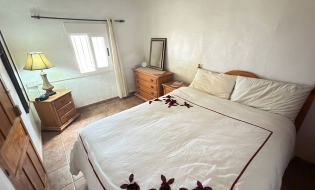 Sale - Finca / Country Property -
La Murada