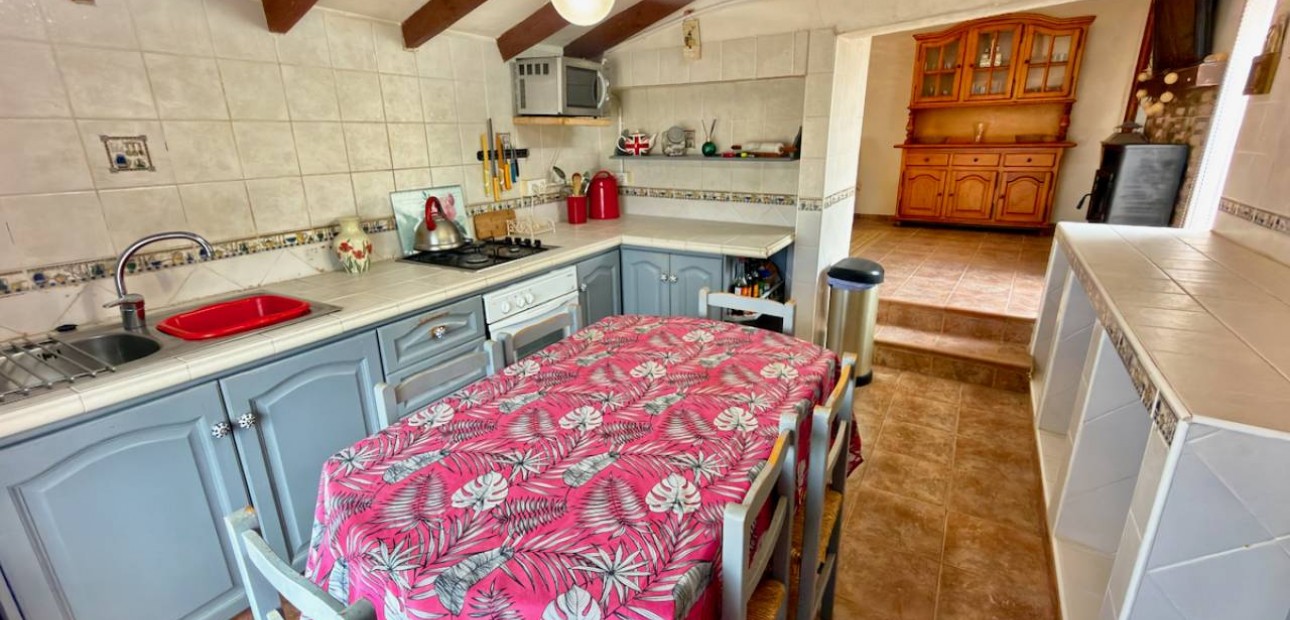 Sale - Finca / Country Property -
La Murada