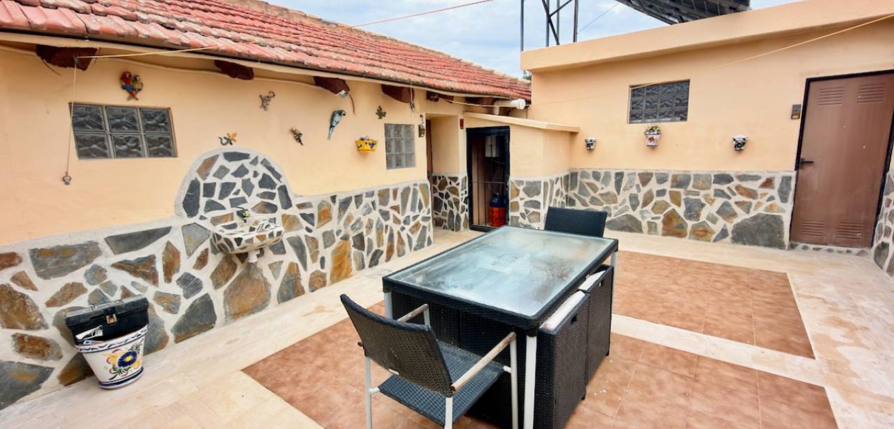 Sale - Finca / Country Property -
La Murada
