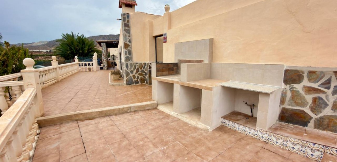 Sale - Finca / Country Property -
La Murada