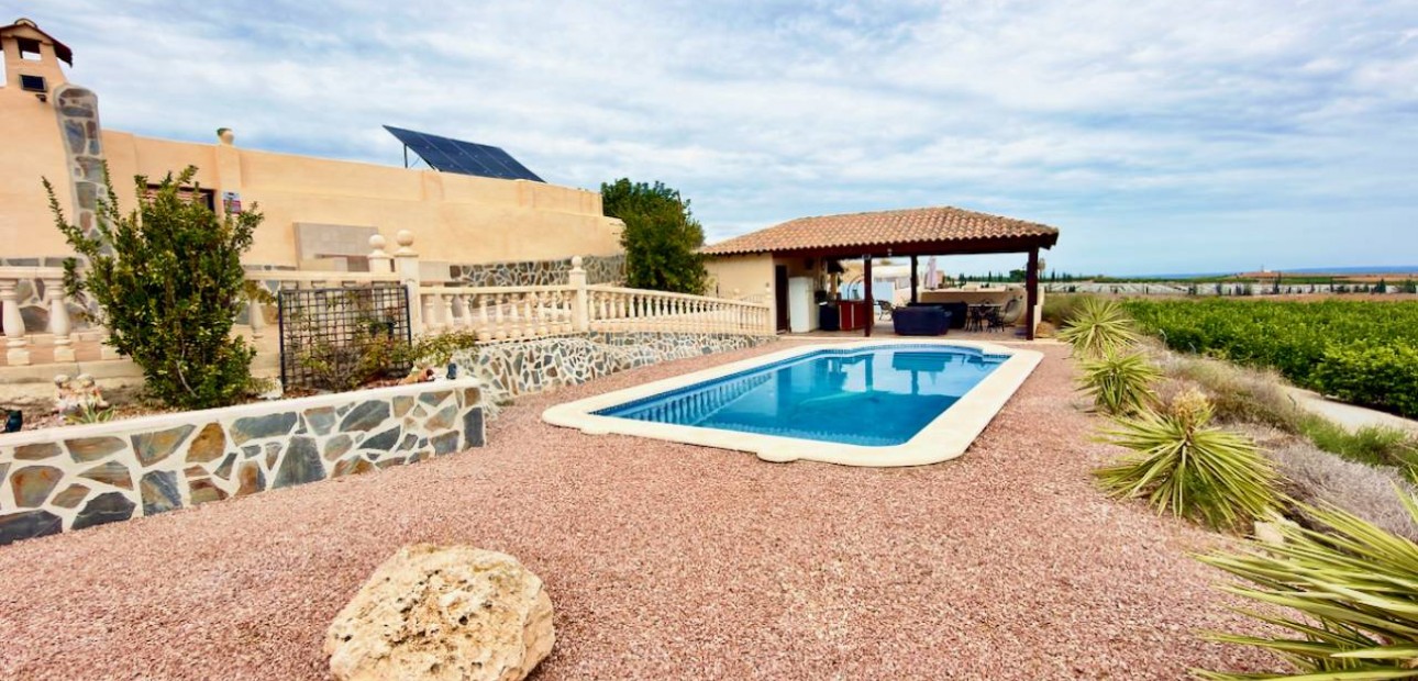 Sale - Finca / Country Property -
La Murada