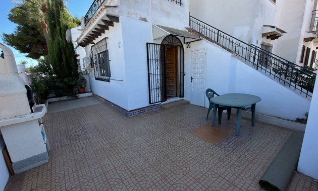 Venta - Apartamento / piso -
Torrevieja