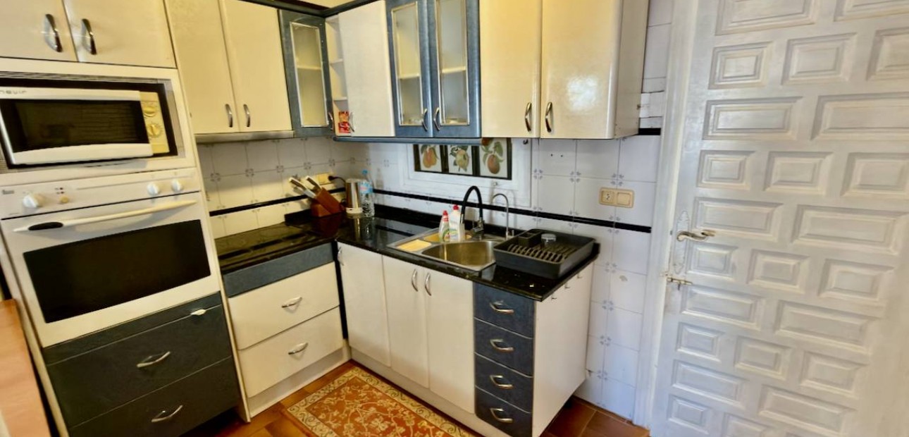 Venta - Apartamento / piso -
Torrevieja