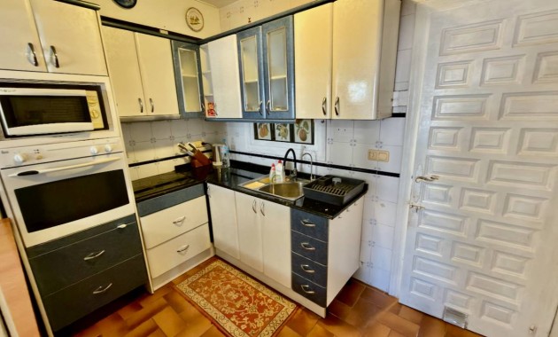 Venta - Apartamento / piso -
Torrevieja