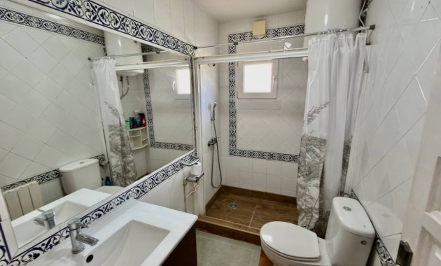 Venta - Apartamento / piso -
Torrevieja