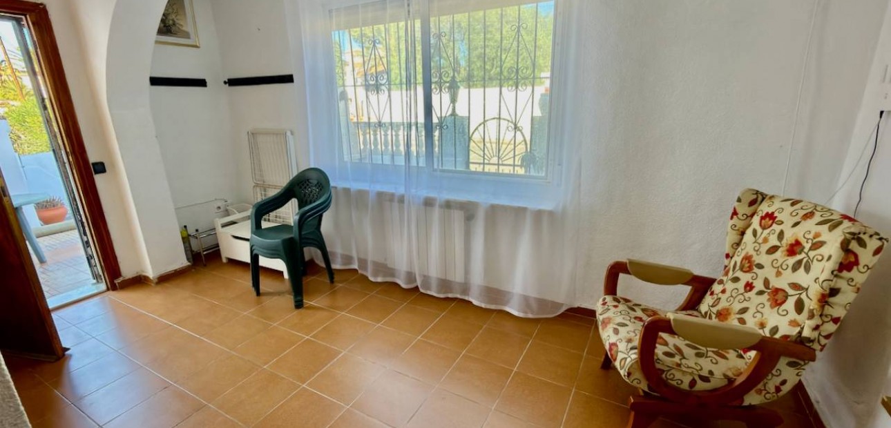 Venta - Apartamento / piso -
Torrevieja