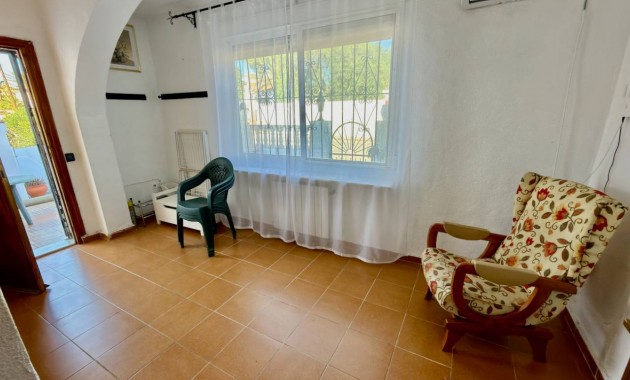 Venta - Apartamento / piso -
Torrevieja