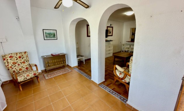 Venta - Apartamento / piso -
Torrevieja