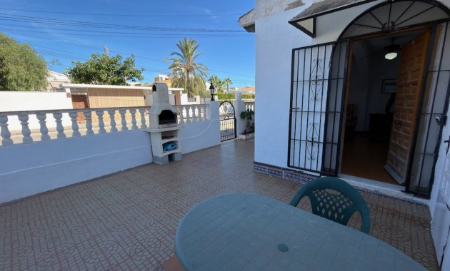 Venta - Apartamento / piso -
Torrevieja