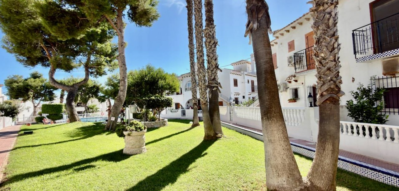 Venta - Apartamento / piso -
Torrevieja