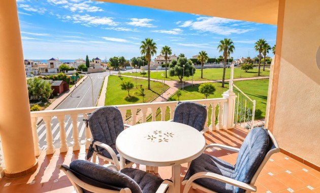 Herverkoop - Appartement / flat -
Torrevieja - Los altos