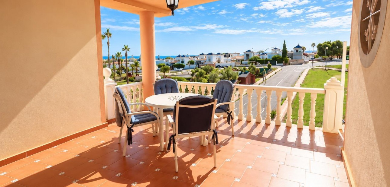 Herverkoop - Appartement / flat -
Torrevieja - Los altos