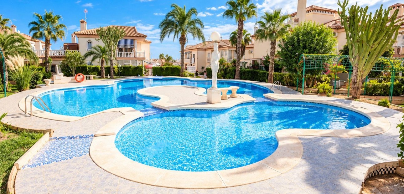 Herverkoop - Appartement / flat -
Torrevieja - Los altos