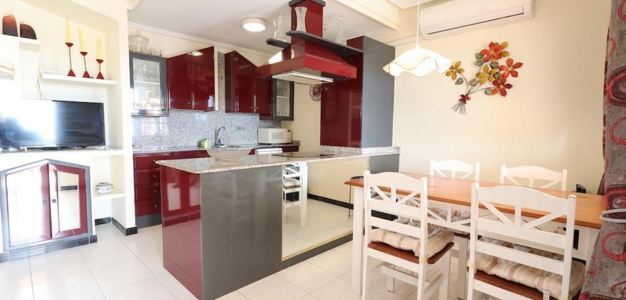 Herverkoop - Appartement / flat -
Torrevieja - Los altos