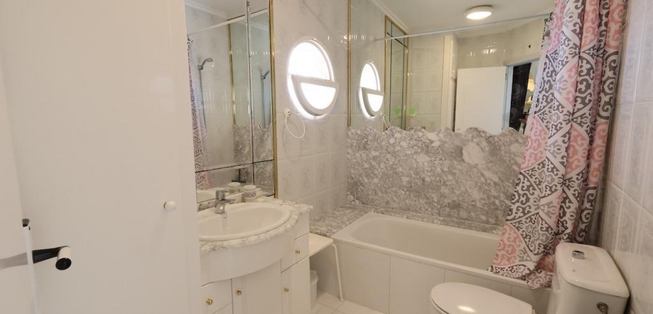 Herverkoop - Appartement / flat -
Torrevieja - Los altos
