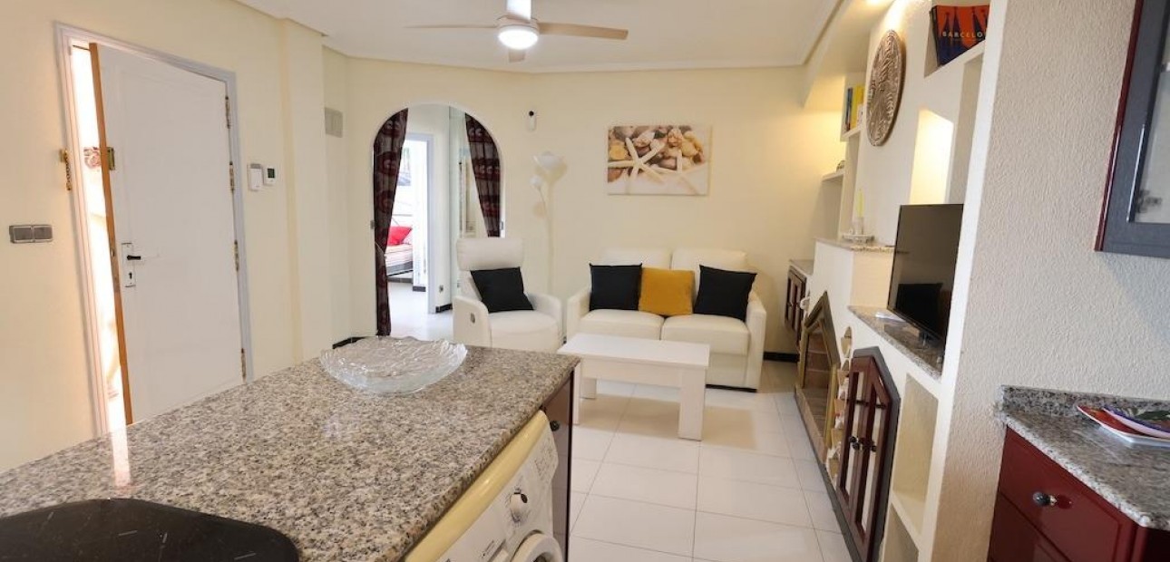 Herverkoop - Appartement / flat -
Torrevieja - Los altos