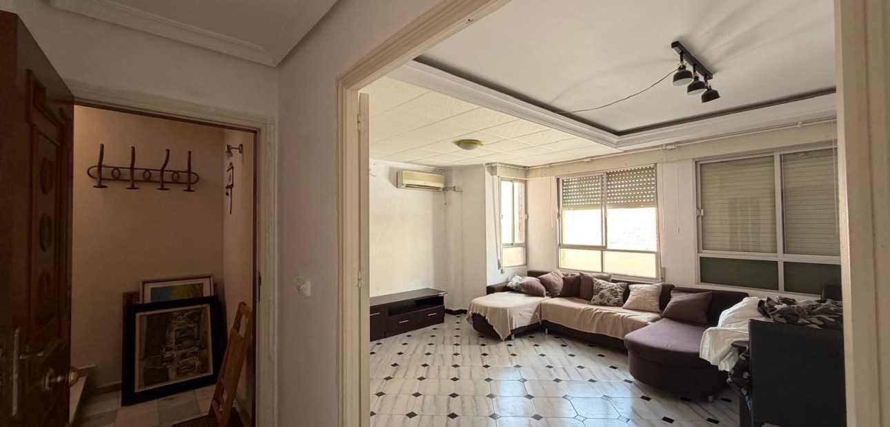 Herverkoop - Appartement / flat -
Torrevieja - torrevieja