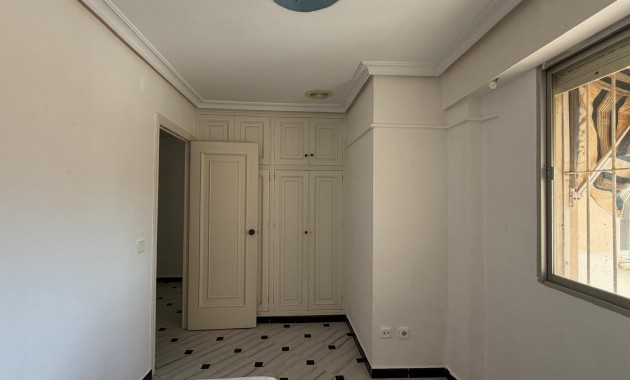 Herverkoop - Appartement / flat -
Torrevieja - torrevieja