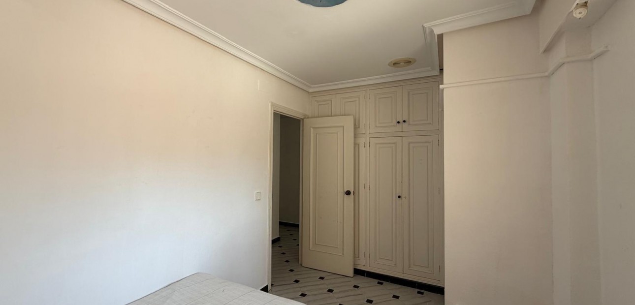 Herverkoop - Appartement / flat -
Torrevieja - torrevieja