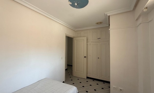 Herverkoop - Appartement / flat -
Torrevieja - torrevieja