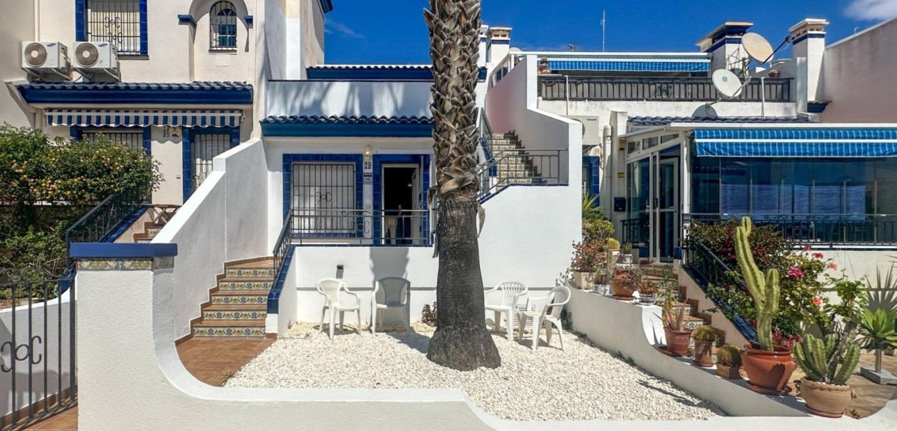 Herverkoop - Terraced house -
Orihuela Costa - Villamartín-Las Filipinas