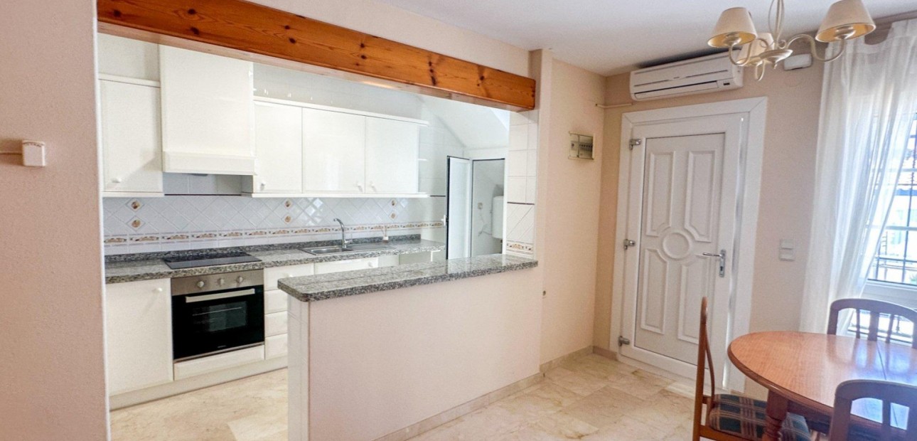 Herverkoop - Terraced house -
Orihuela Costa - Villamartín-Las Filipinas