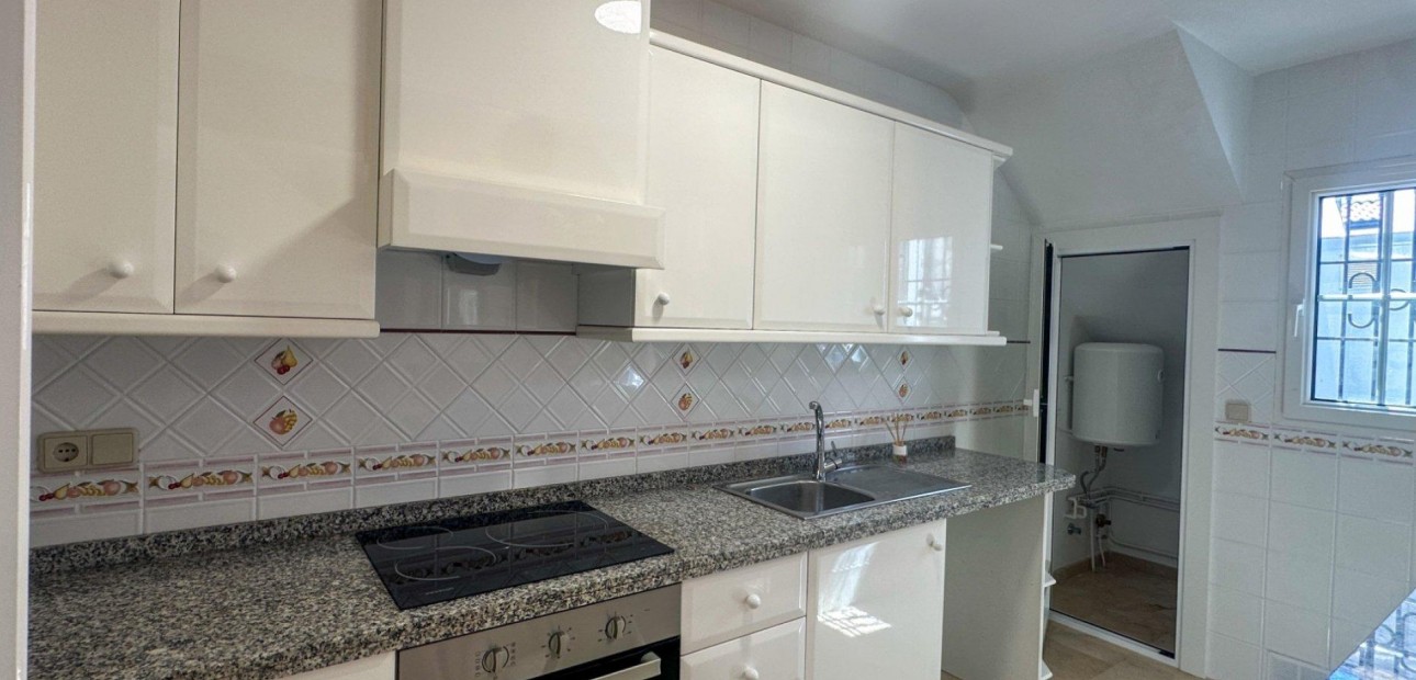 Herverkoop - Terraced house -
Orihuela Costa - Villamartín-Las Filipinas