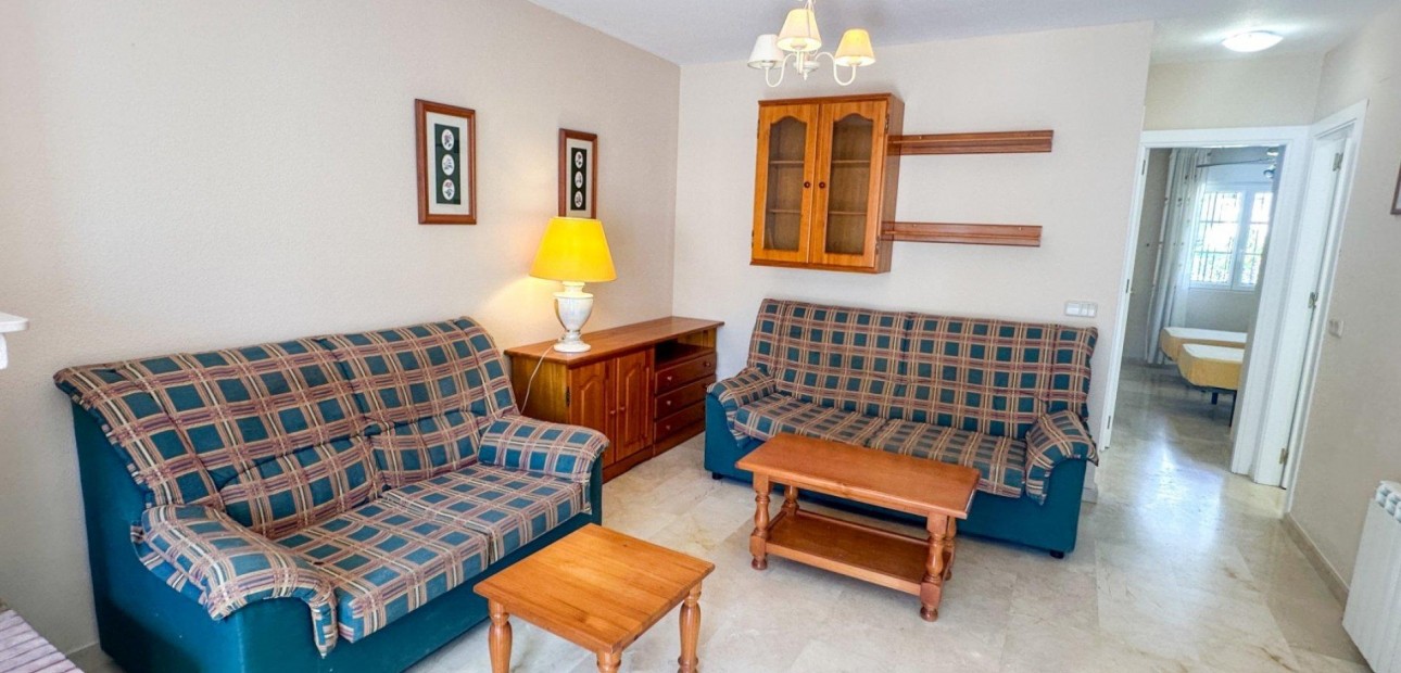 Herverkoop - Terraced house -
Orihuela Costa - Villamartín-Las Filipinas