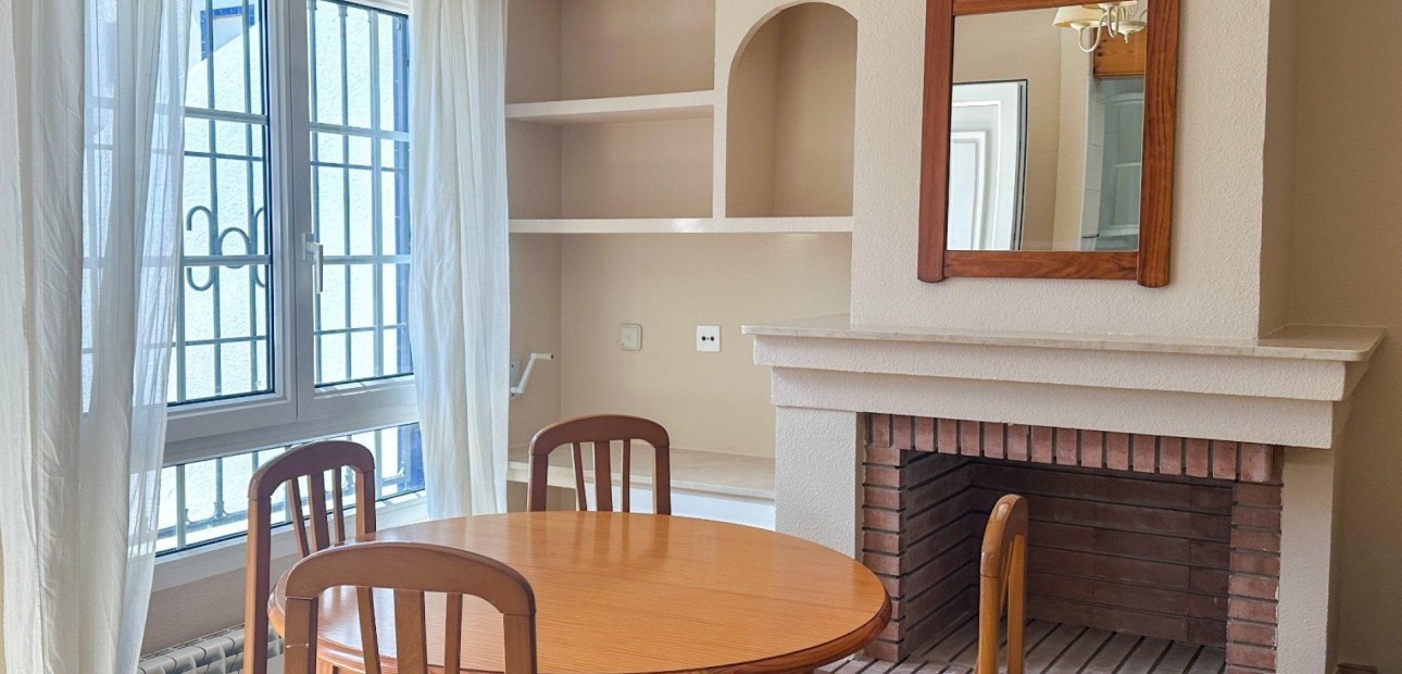 Herverkoop - Terraced house -
Orihuela Costa - Villamartín-Las Filipinas