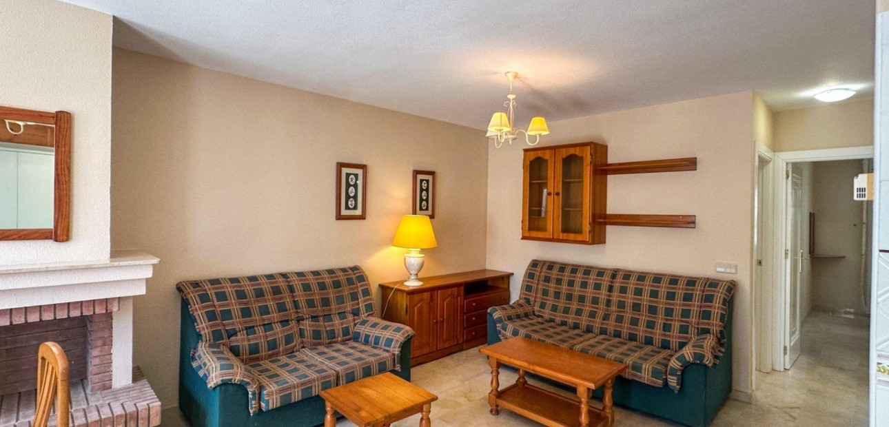 Herverkoop - Terraced house -
Orihuela Costa - Villamartín-Las Filipinas