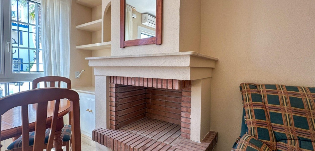 Herverkoop - Terraced house -
Orihuela Costa - Villamartín-Las Filipinas