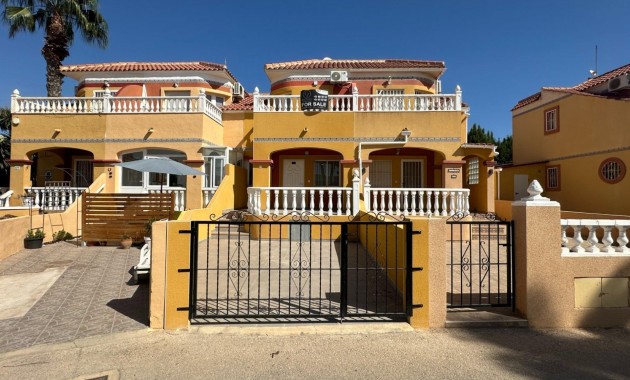 Herverkoop - Terraced house -
Orihuela Costa - Cabo Roig