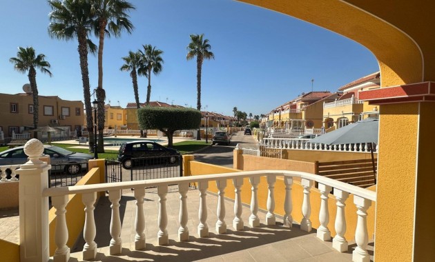 Herverkoop - Terraced house -
Orihuela Costa - Cabo Roig